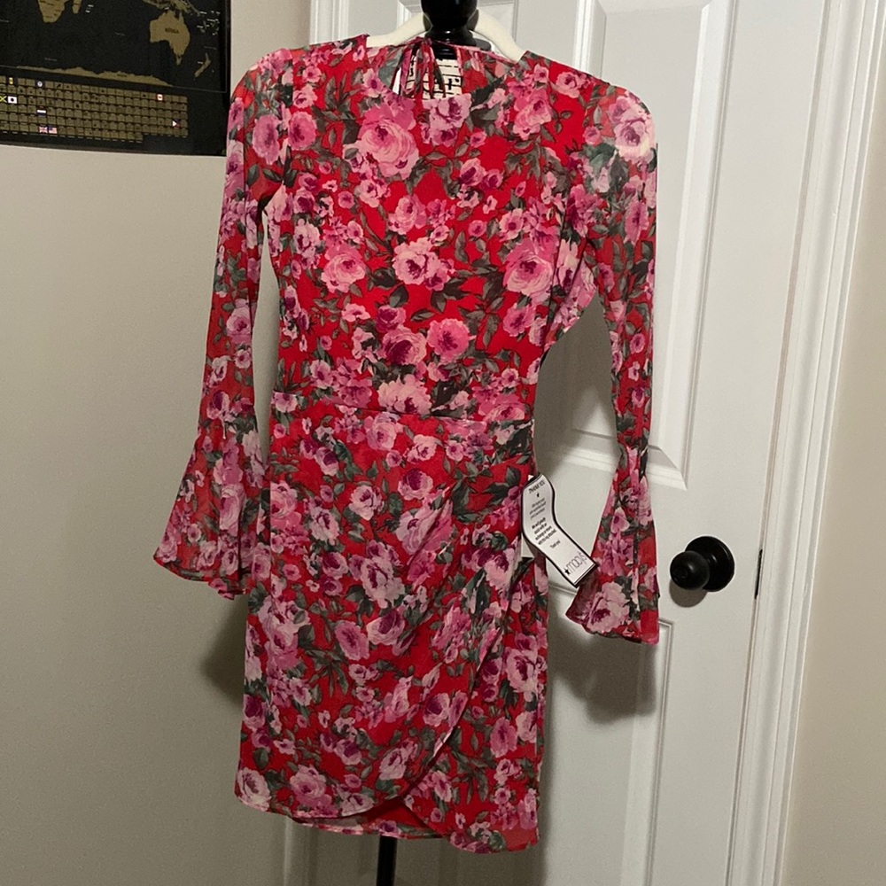 B Darlin Floral Dress NWT 1/2